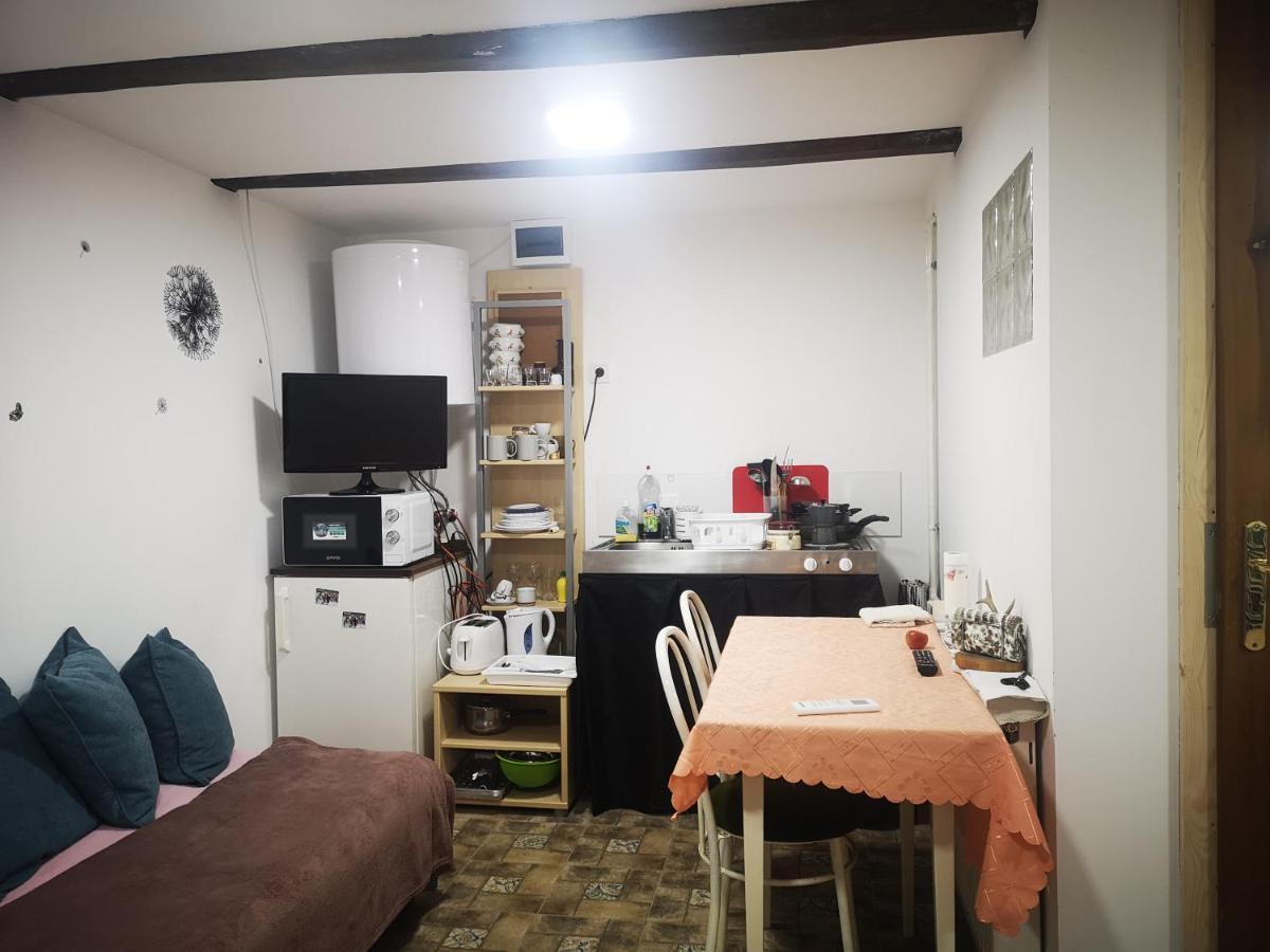Bakonykuti Kuti Vendeghaz酒店 外观 照片